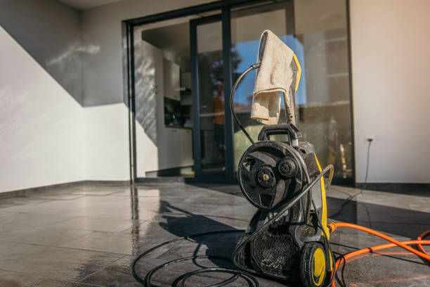 Best Graffiti Removal  in Dayton, TX